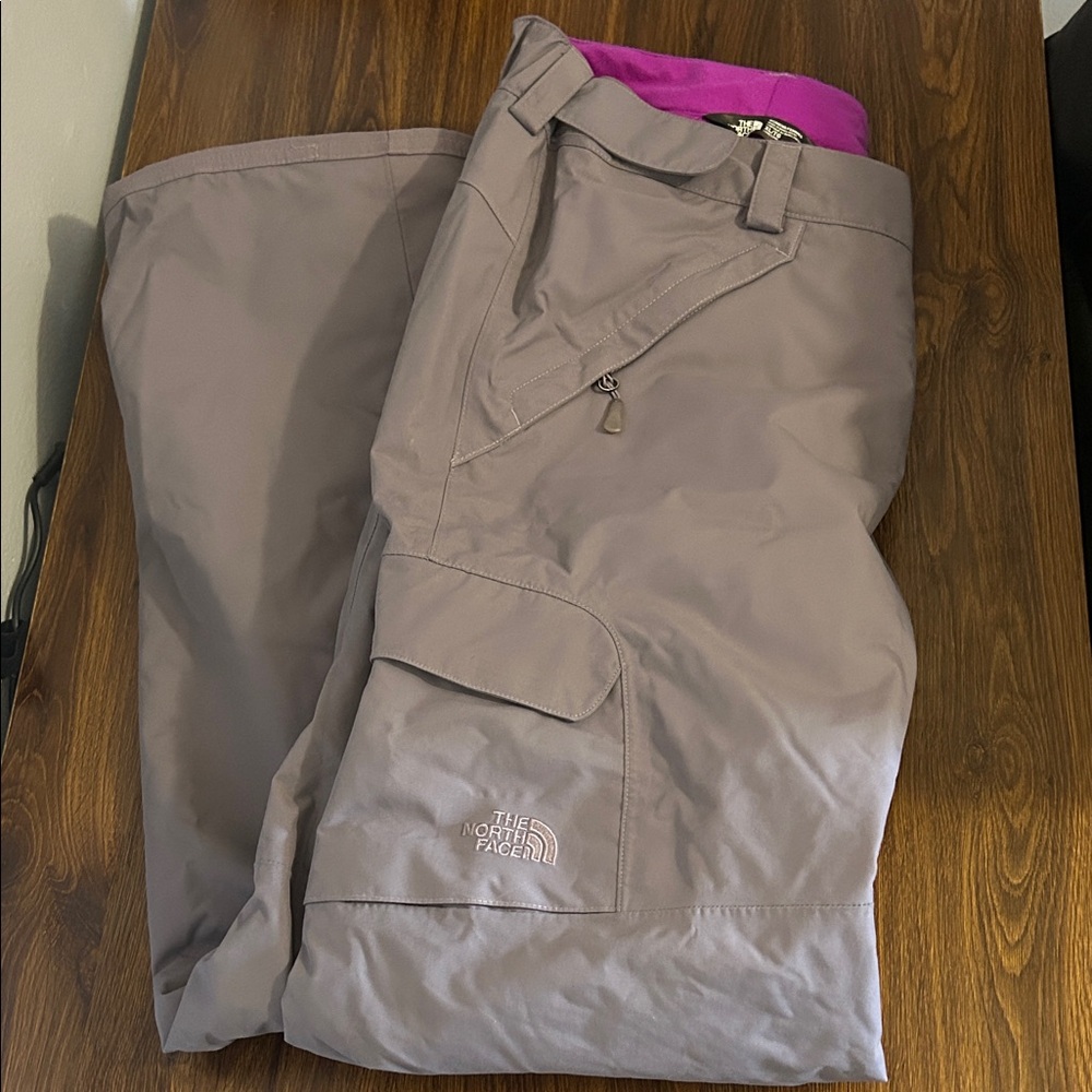 The North Face Womens’s Ski/Snowboard Pants-Mauve - Picture 2 of 3
